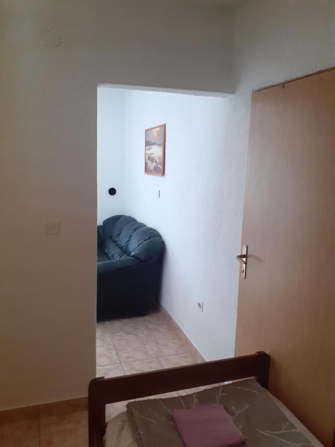 Apartments Mara Bela كارلوباغ المظهر الخارجي الصورة