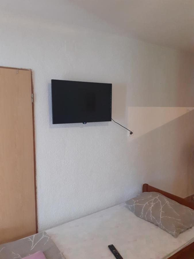 Apartments Mara Bela كارلوباغ المظهر الخارجي الصورة