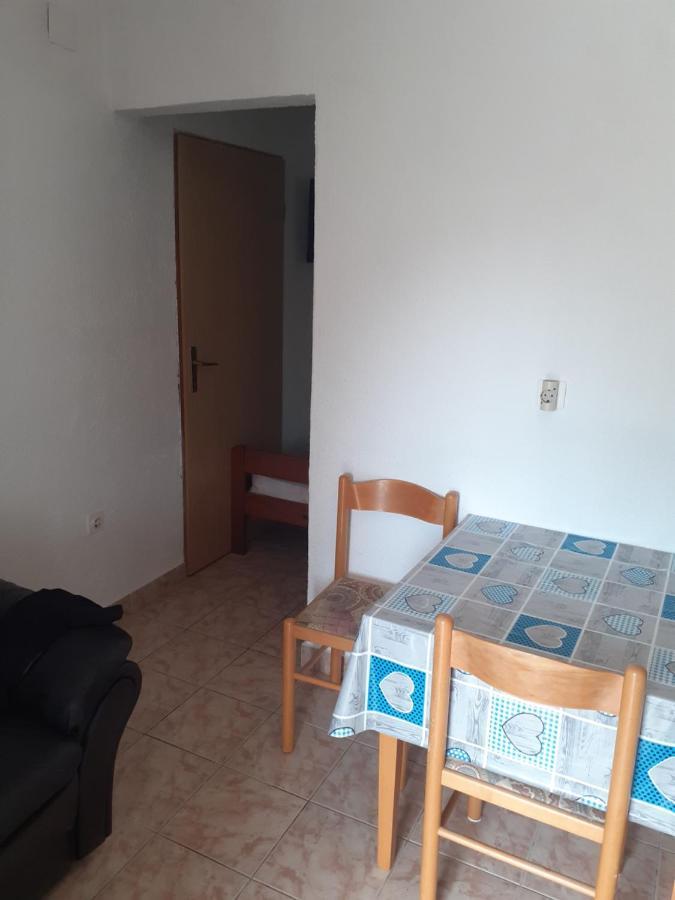 Apartments Mara Bela كارلوباغ المظهر الخارجي الصورة