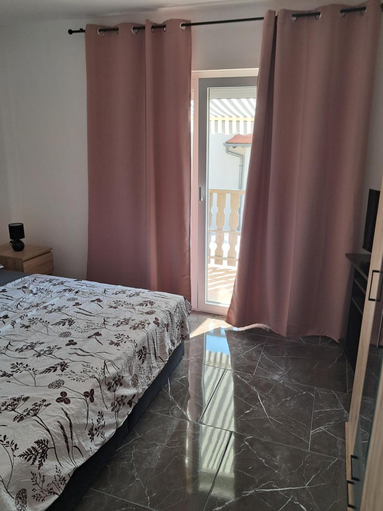 Apartments Mara Bela كارلوباغ المظهر الخارجي الصورة