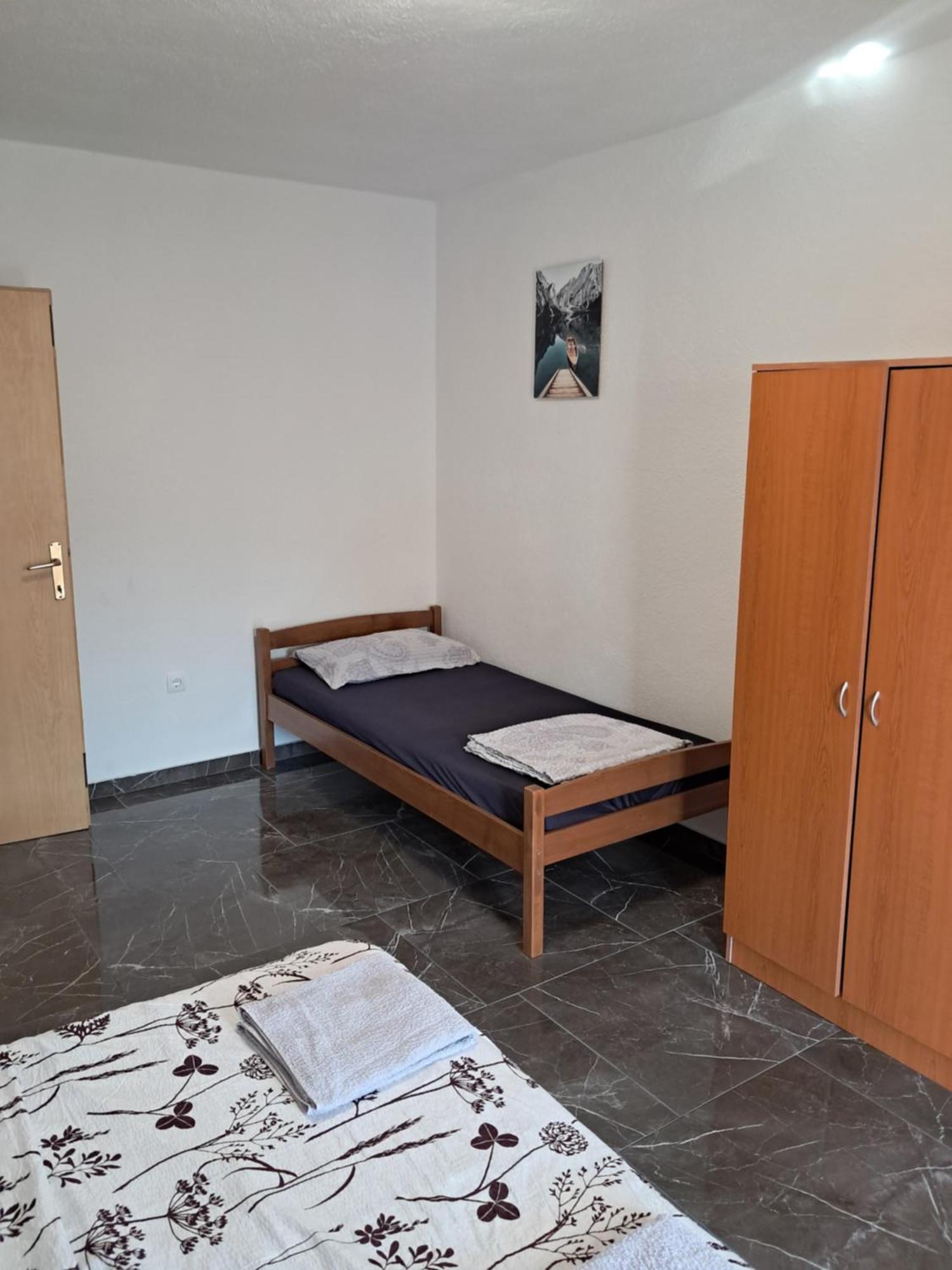 Apartments Mara Bela كارلوباغ المظهر الخارجي الصورة
