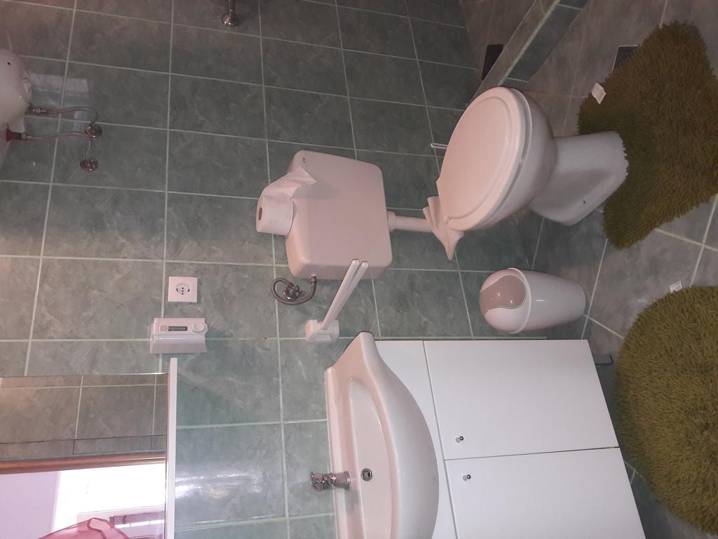 Apartments Mara Bela كارلوباغ المظهر الخارجي الصورة