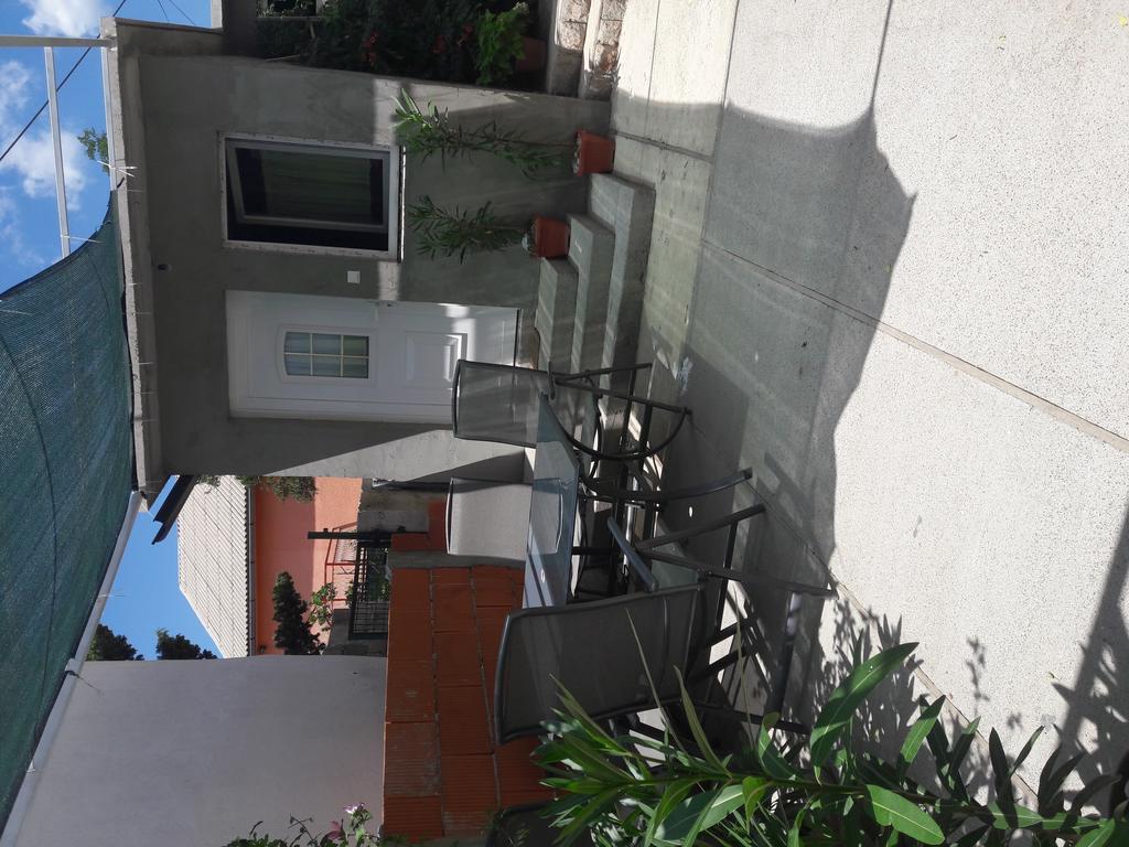 Apartments Mara Bela كارلوباغ المظهر الخارجي الصورة