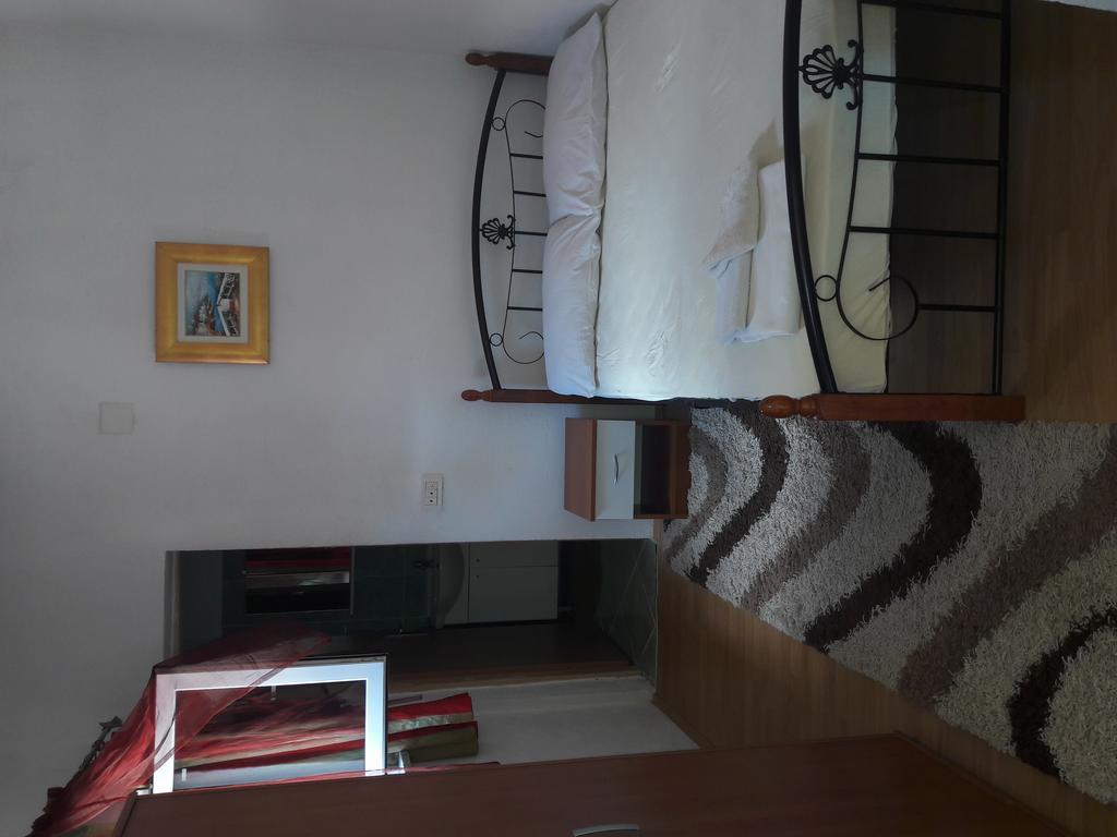 Apartments Mara Bela كارلوباغ المظهر الخارجي الصورة
